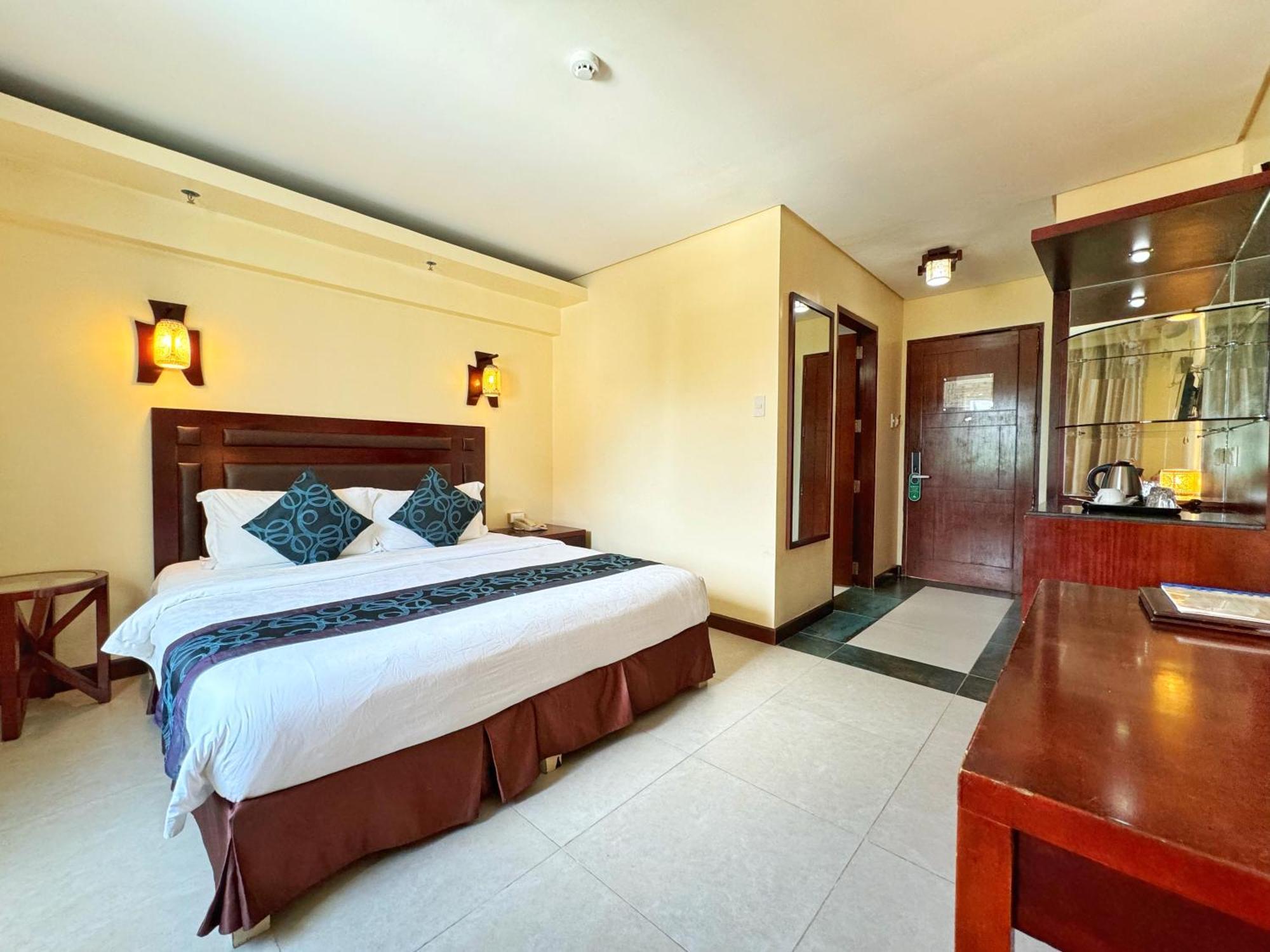 Golden Phoenix Hotel Boracay Manoc-Manoc Buitenkant foto