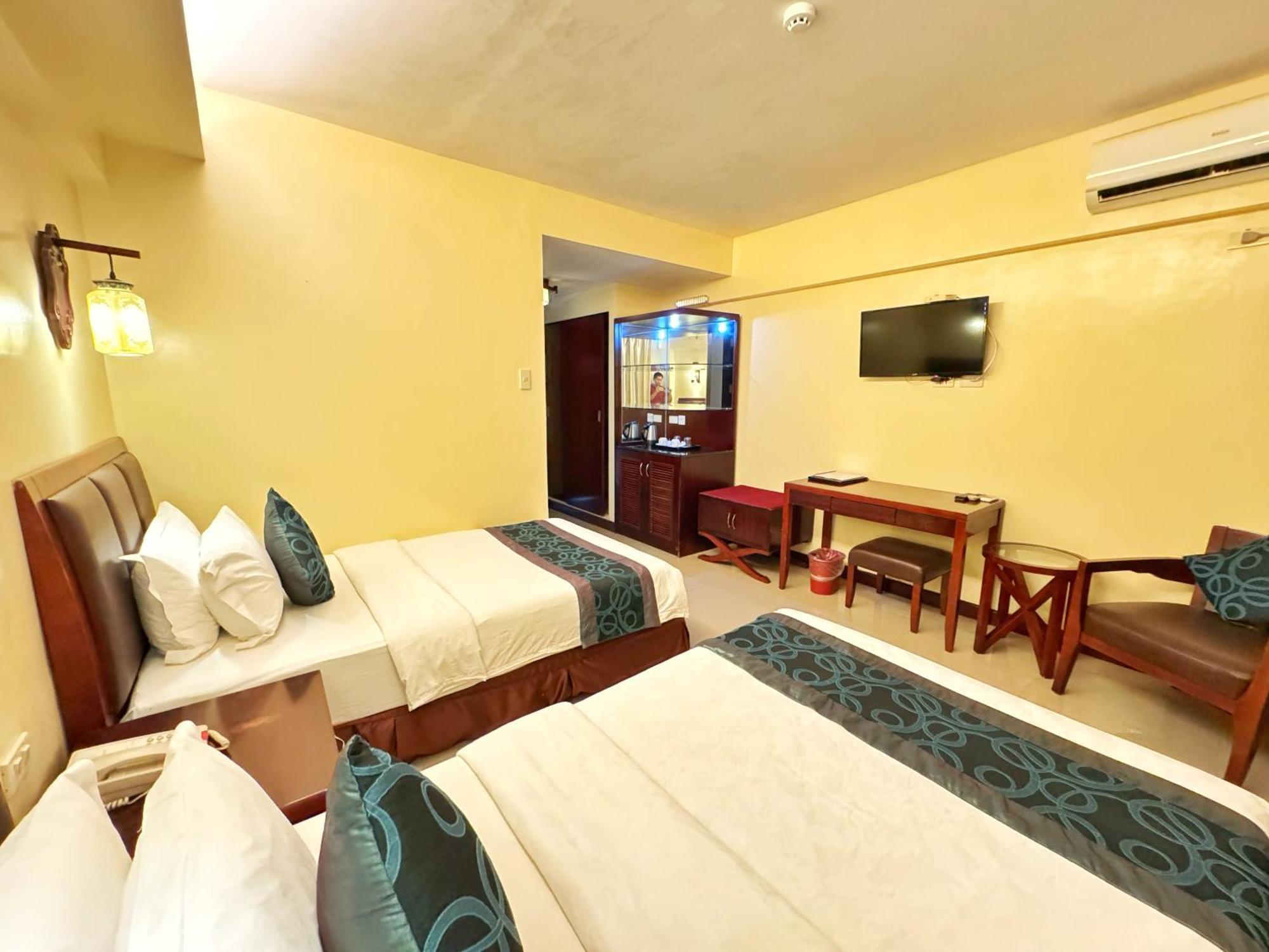 Golden Phoenix Hotel Boracay Manoc-Manoc Buitenkant foto