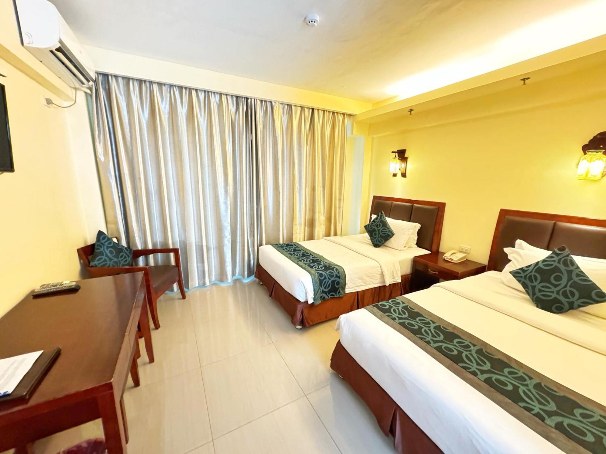 Golden Phoenix Hotel Boracay Manoc-Manoc Buitenkant foto