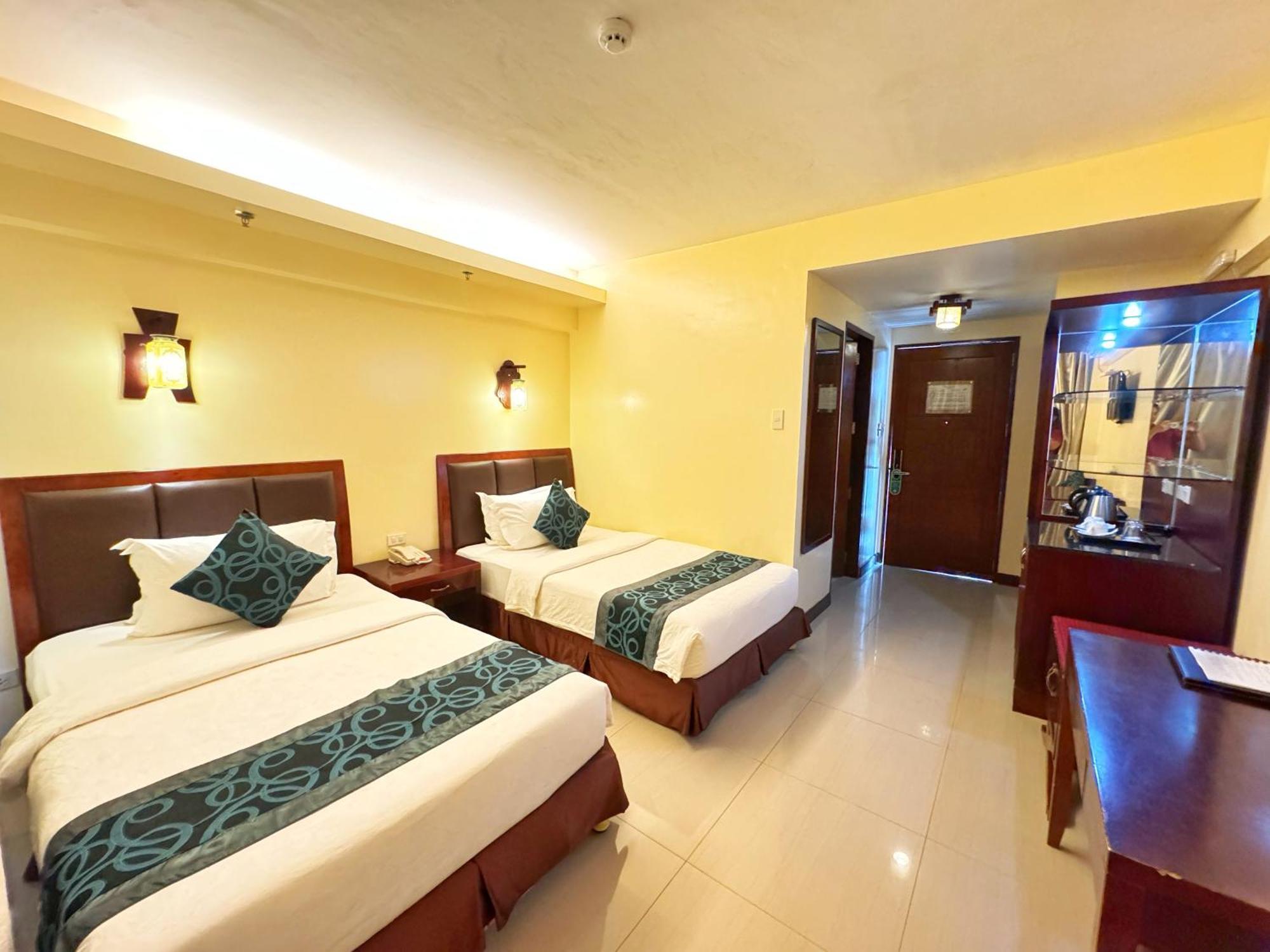 Golden Phoenix Hotel Boracay Manoc-Manoc Buitenkant foto