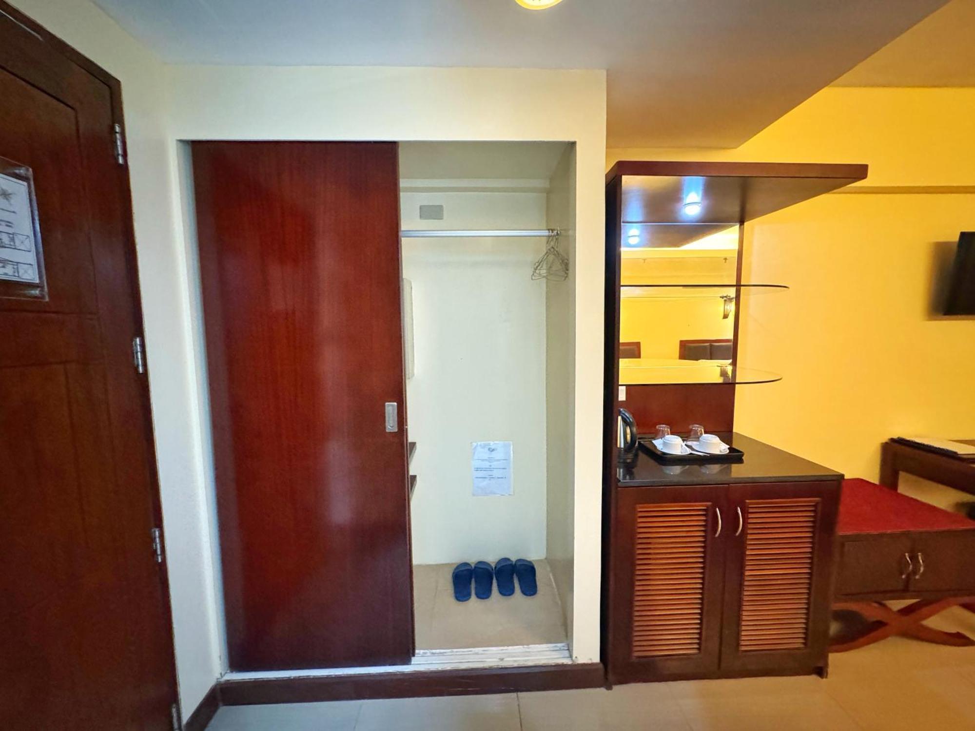 Golden Phoenix Hotel Boracay Manoc-Manoc Buitenkant foto